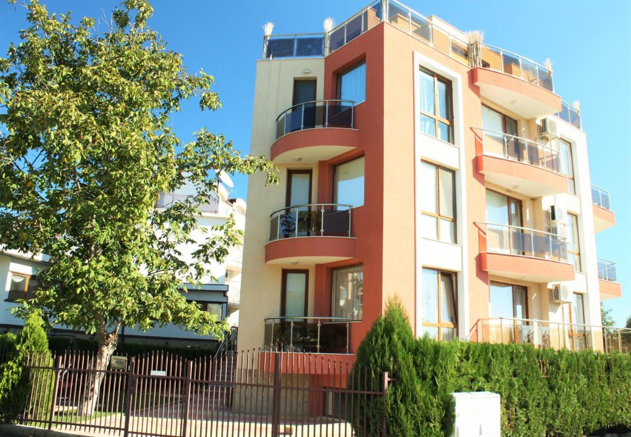 Fantasy Apartments Saint Constantine And Helena Resort Sveti Konstantin Buitenkant foto