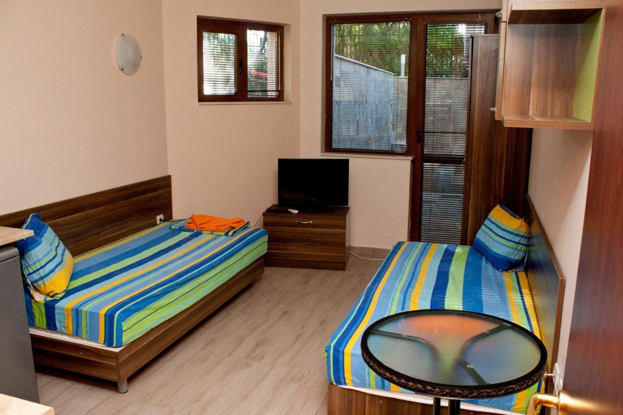 Fantasy Apartments Saint Constantine And Helena Resort Sveti Konstantin Buitenkant foto