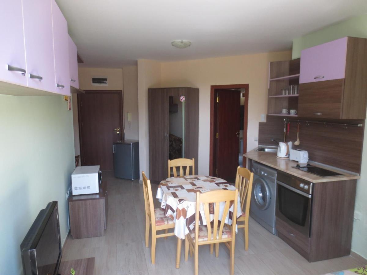 Fantasy Apartments Saint Constantine And Helena Resort Sveti Konstantin Buitenkant foto