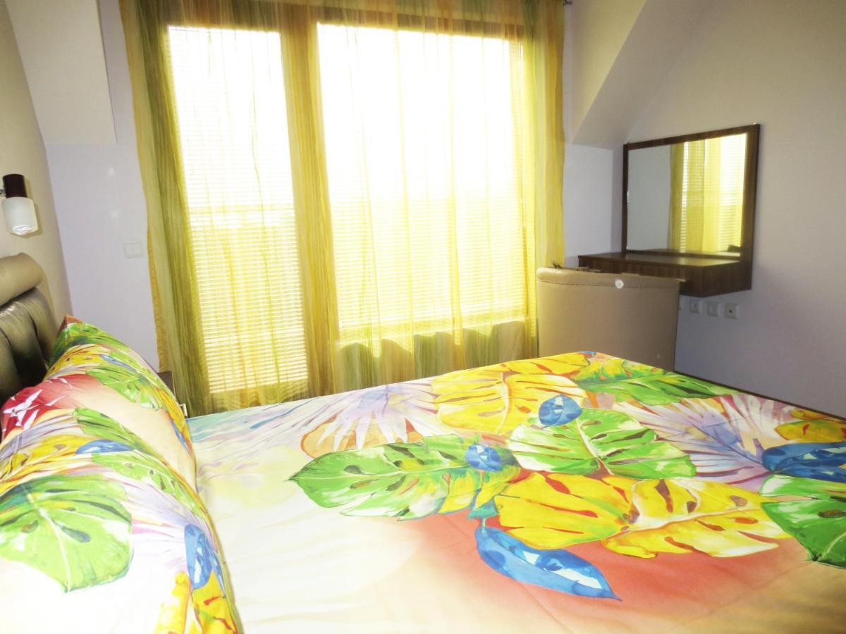 Fantasy Apartments Saint Constantine And Helena Resort Sveti Konstantin Buitenkant foto