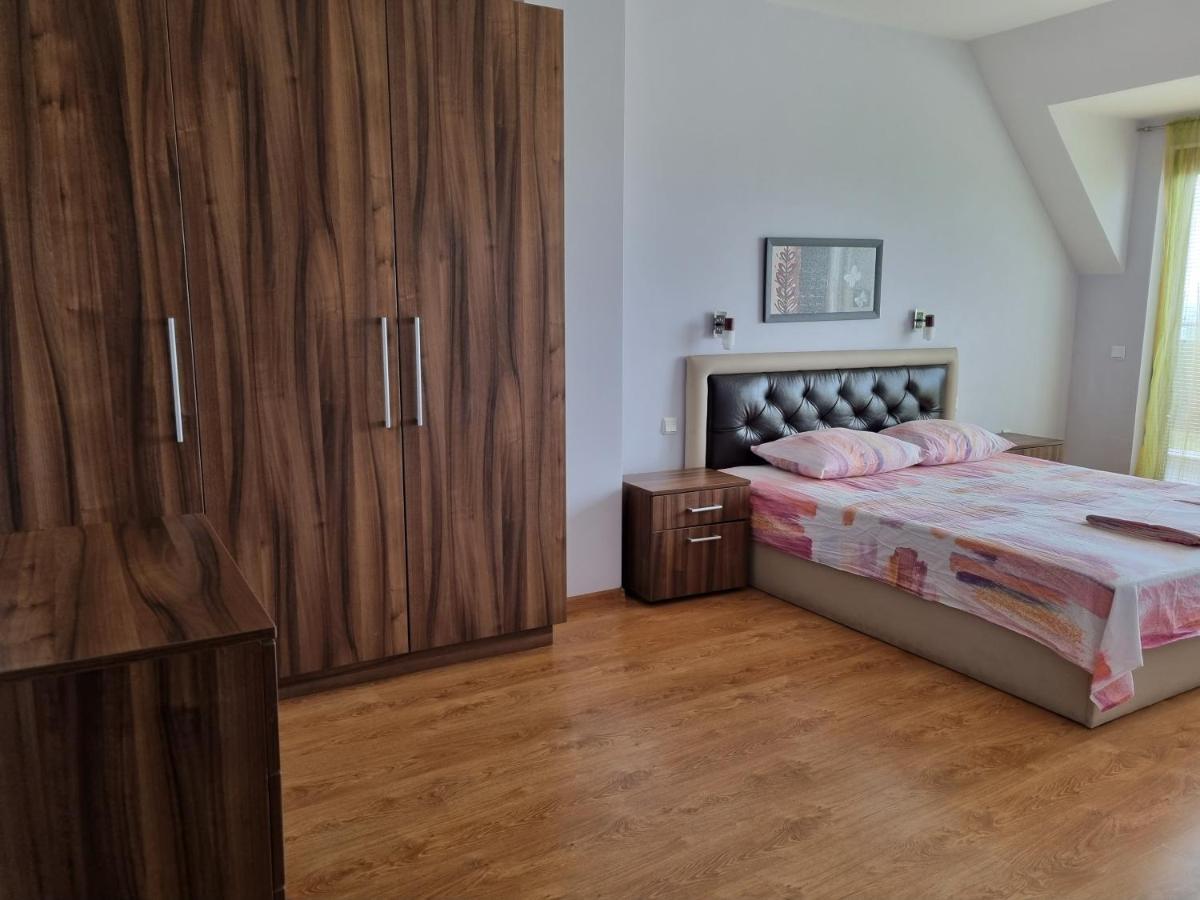 Fantasy Apartments Saint Constantine And Helena Resort Sveti Konstantin Buitenkant foto